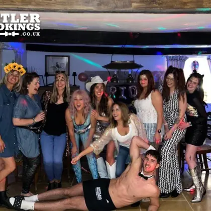 Well done to our butler Larry for getting a 5 star review from his job in Bristol last weekend. Was lovely to hear the bride had such a brilliant send off! Thanks for booking with us ladies and we wish you all the best for the main event! 🎉